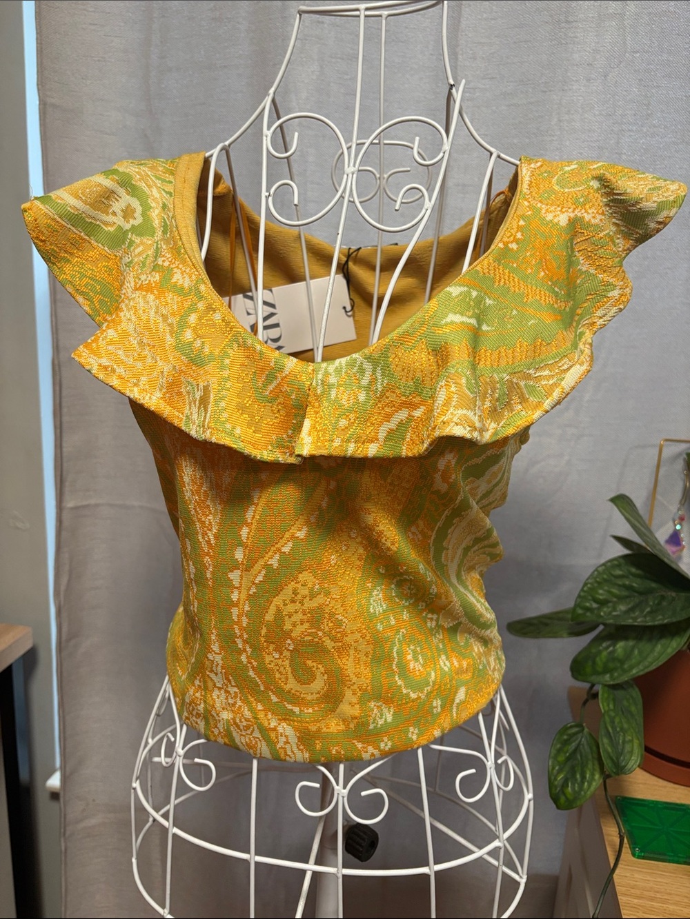 Zara Top Size Small